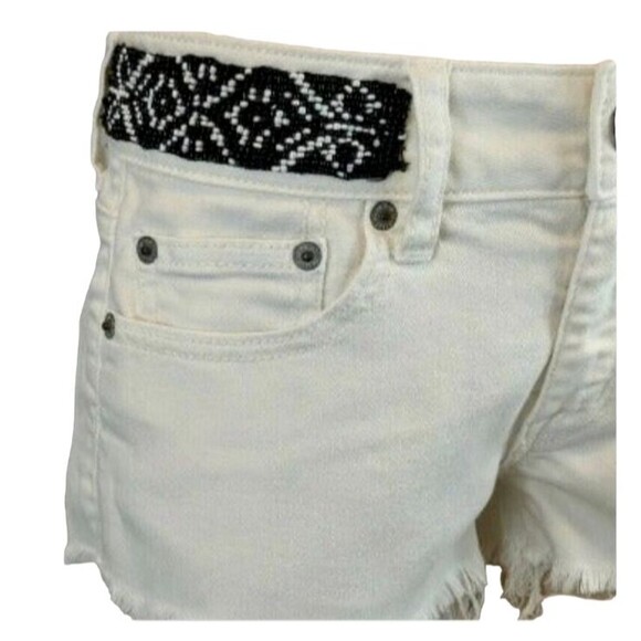 AMERICAN EAGLE Beaded Off-White Denim Cut-off Shortie Jean Shorts  Size 2 - Picture 4 of 8